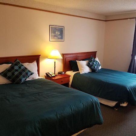 Moosomin Country Squire Inn Eksteriør billede