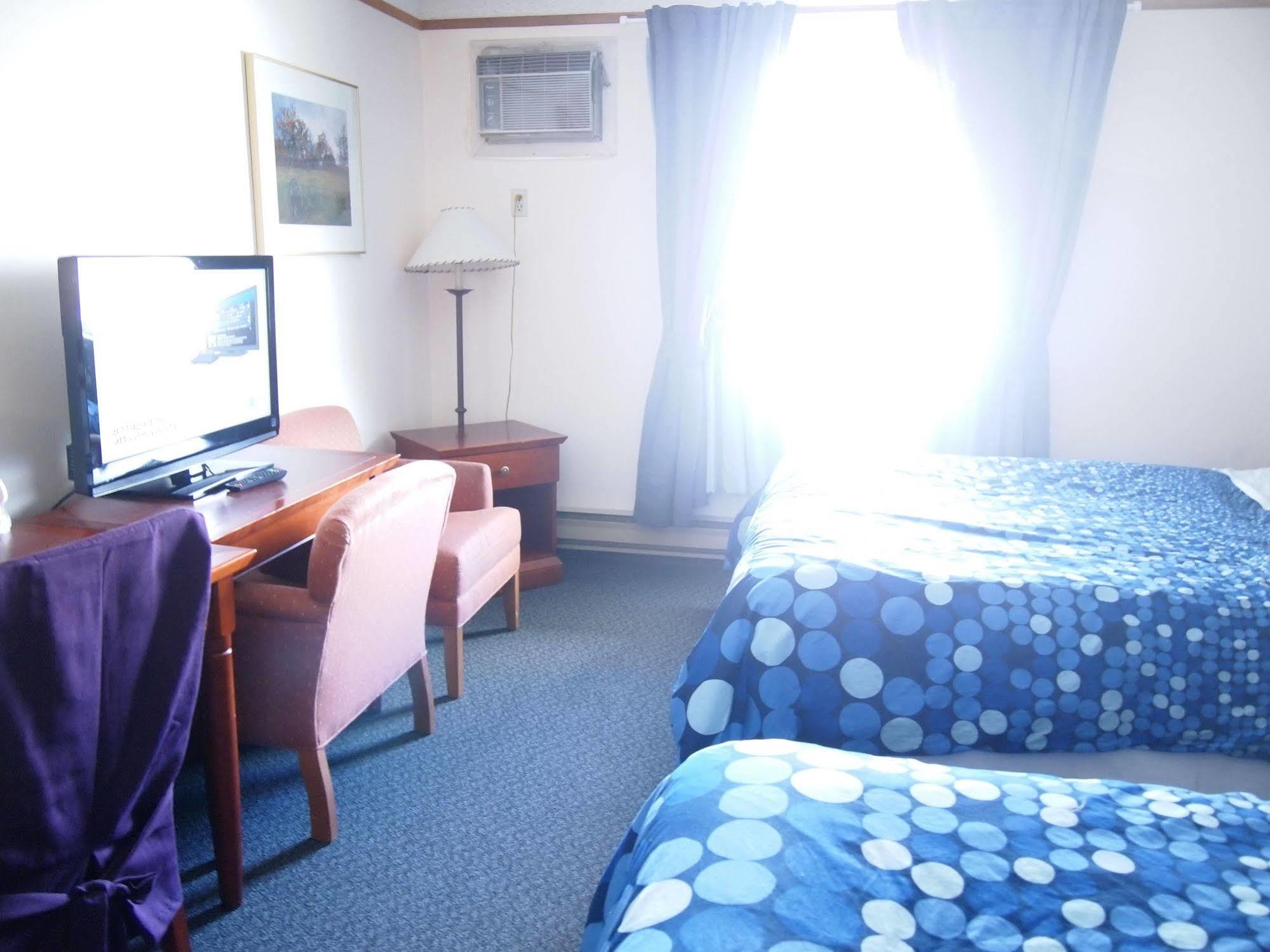 Moosomin Country Squire Inn Eksteriør billede