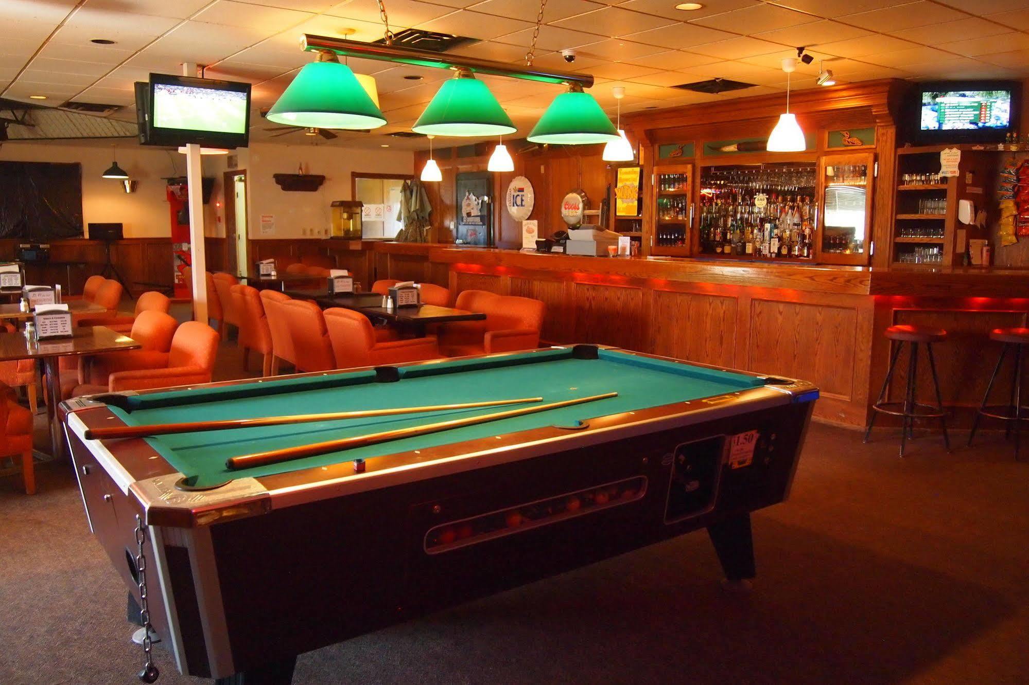 Moosomin Country Squire Inn Eksteriør billede