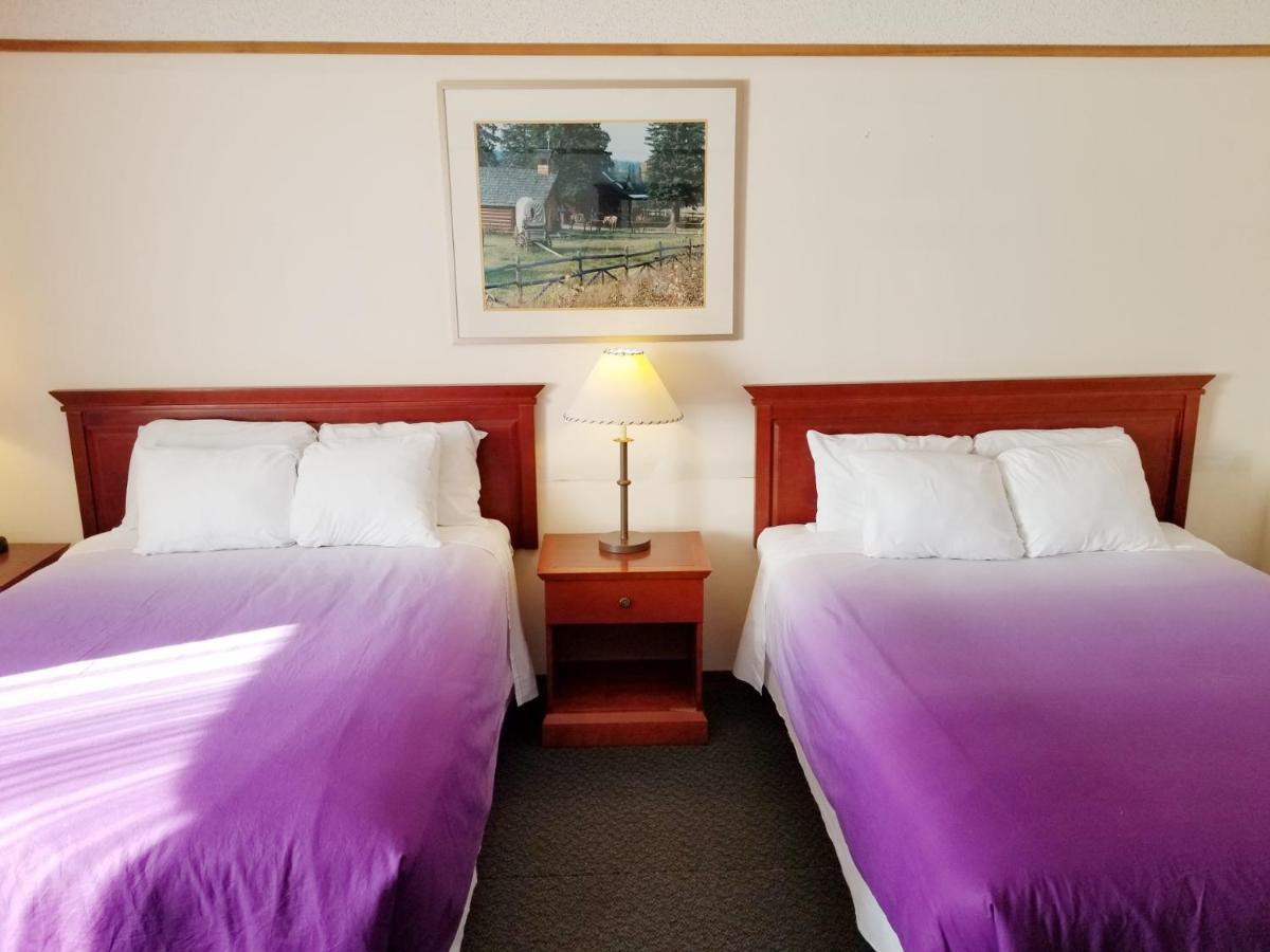 Moosomin Country Squire Inn Eksteriør billede